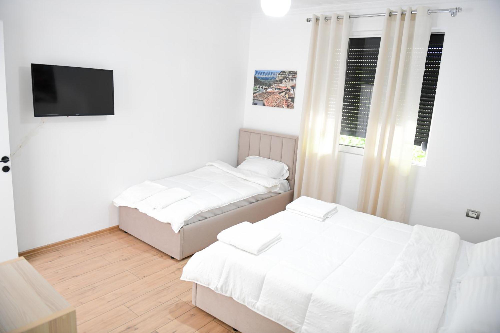 Hotel Villa Edis Berat Buitenkant foto