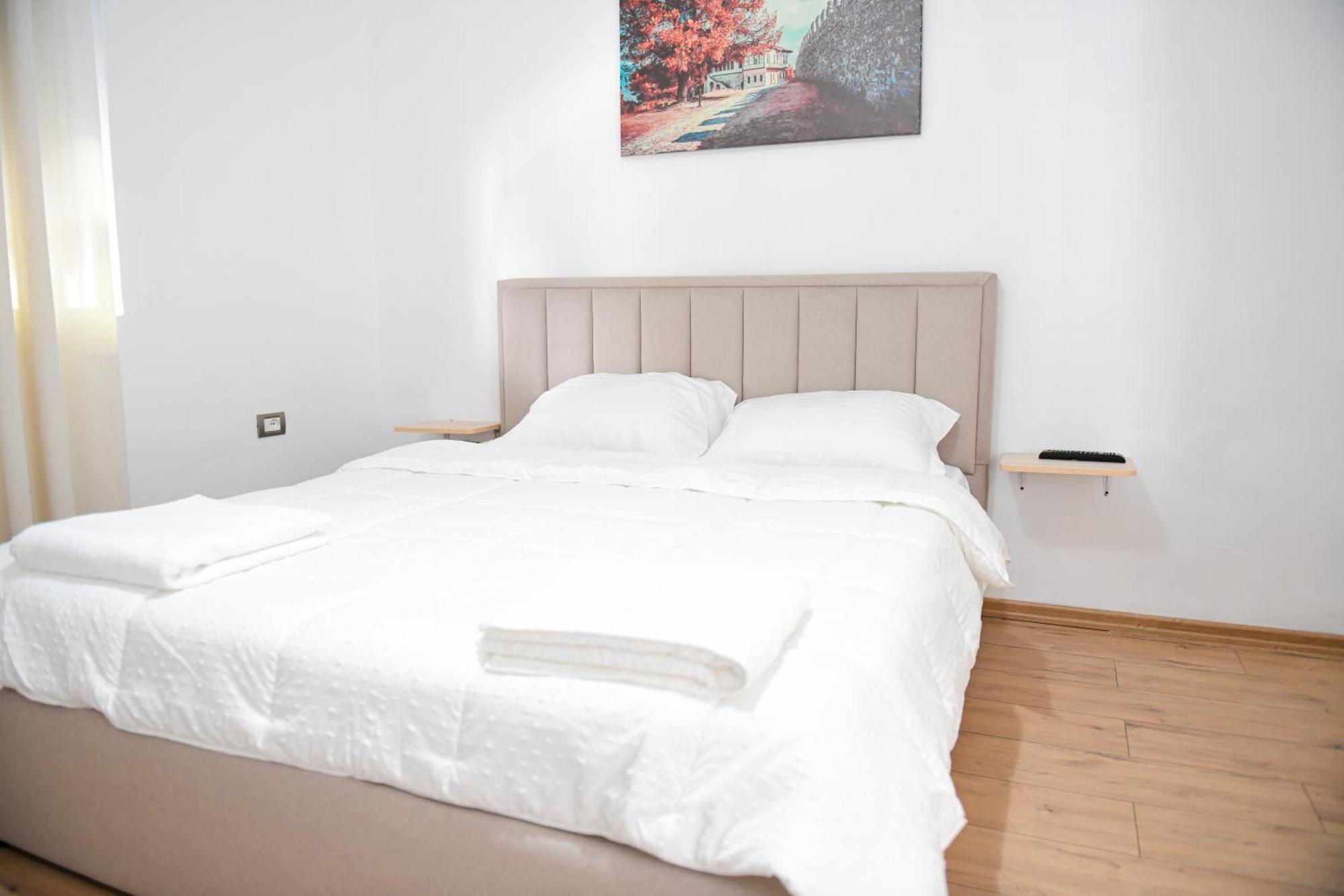 Hotel Villa Edis Berat Buitenkant foto