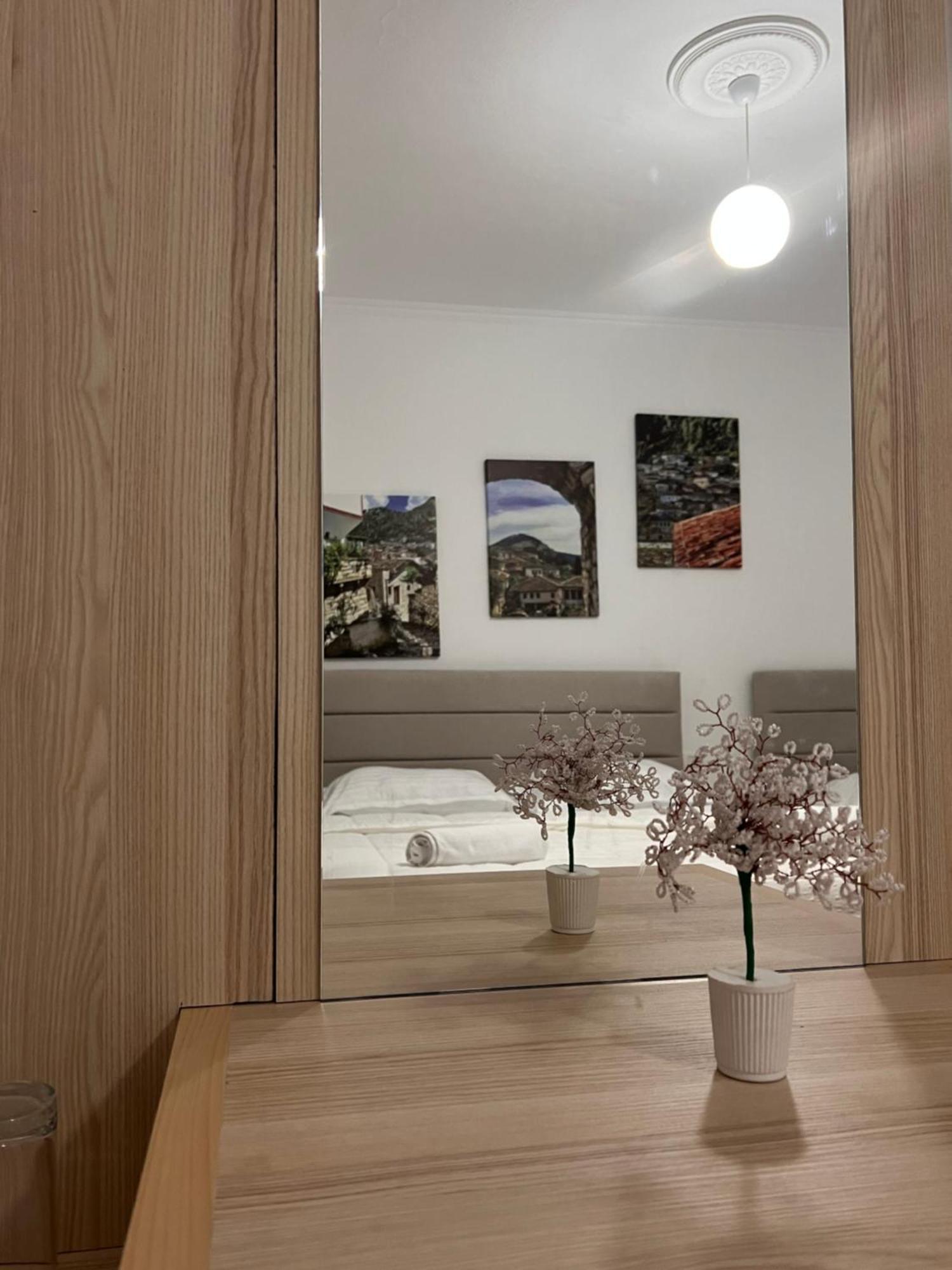 Hotel Villa Edis Berat Buitenkant foto