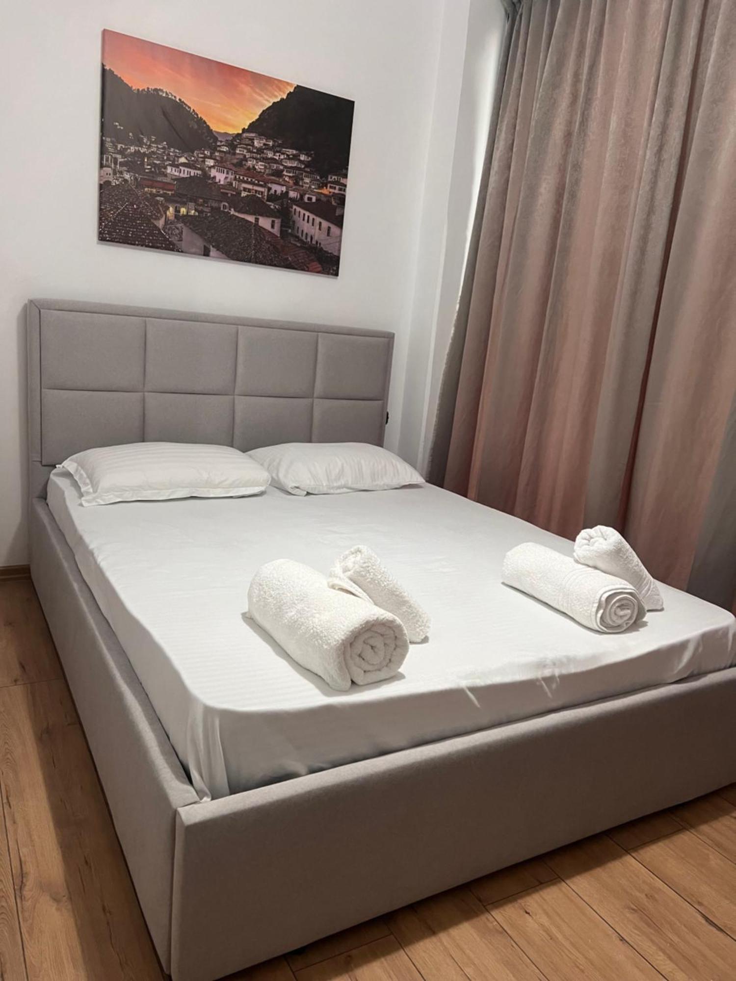 Hotel Villa Edis Berat Buitenkant foto