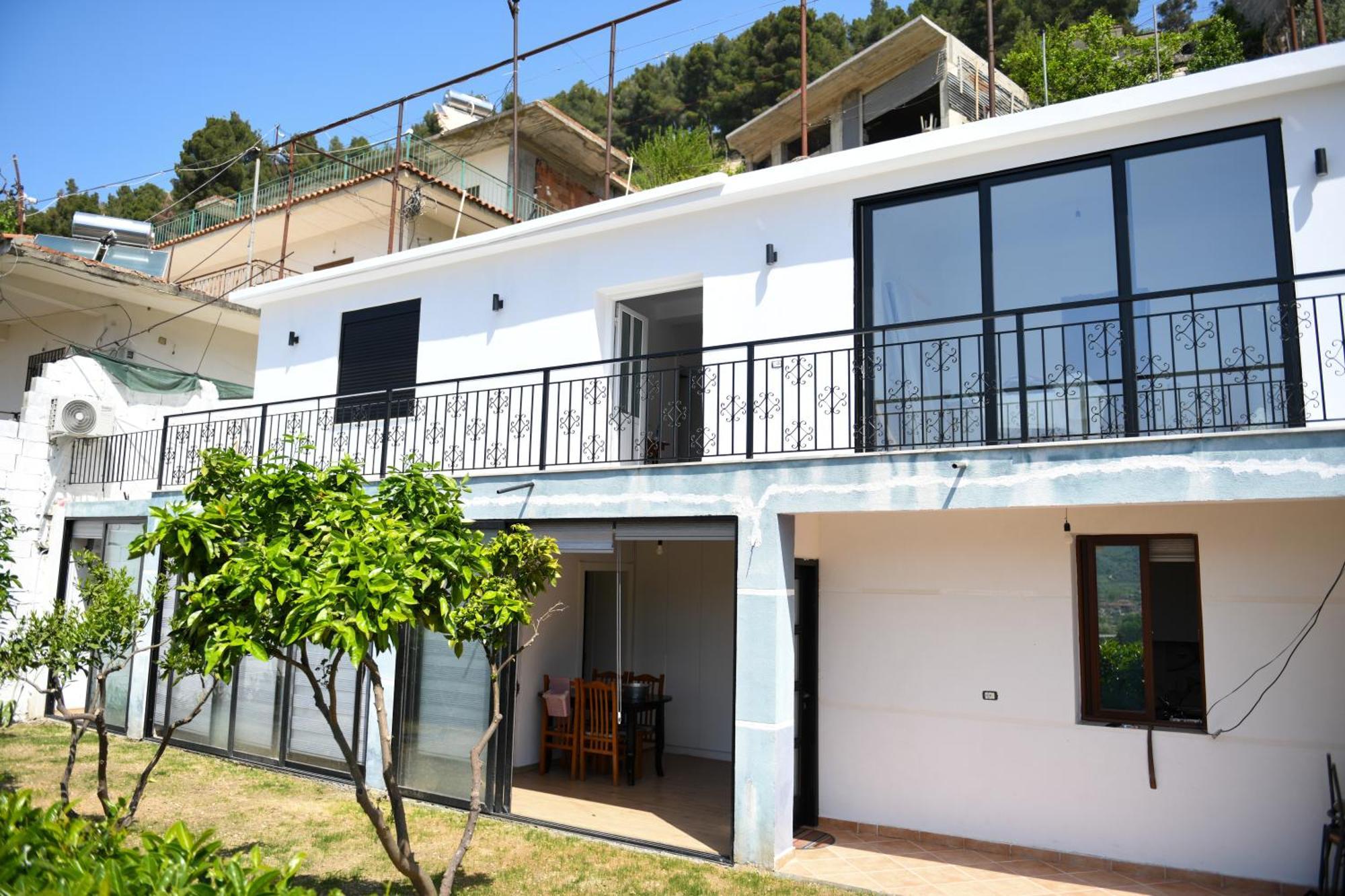 Hotel Villa Edis Berat Buitenkant foto
